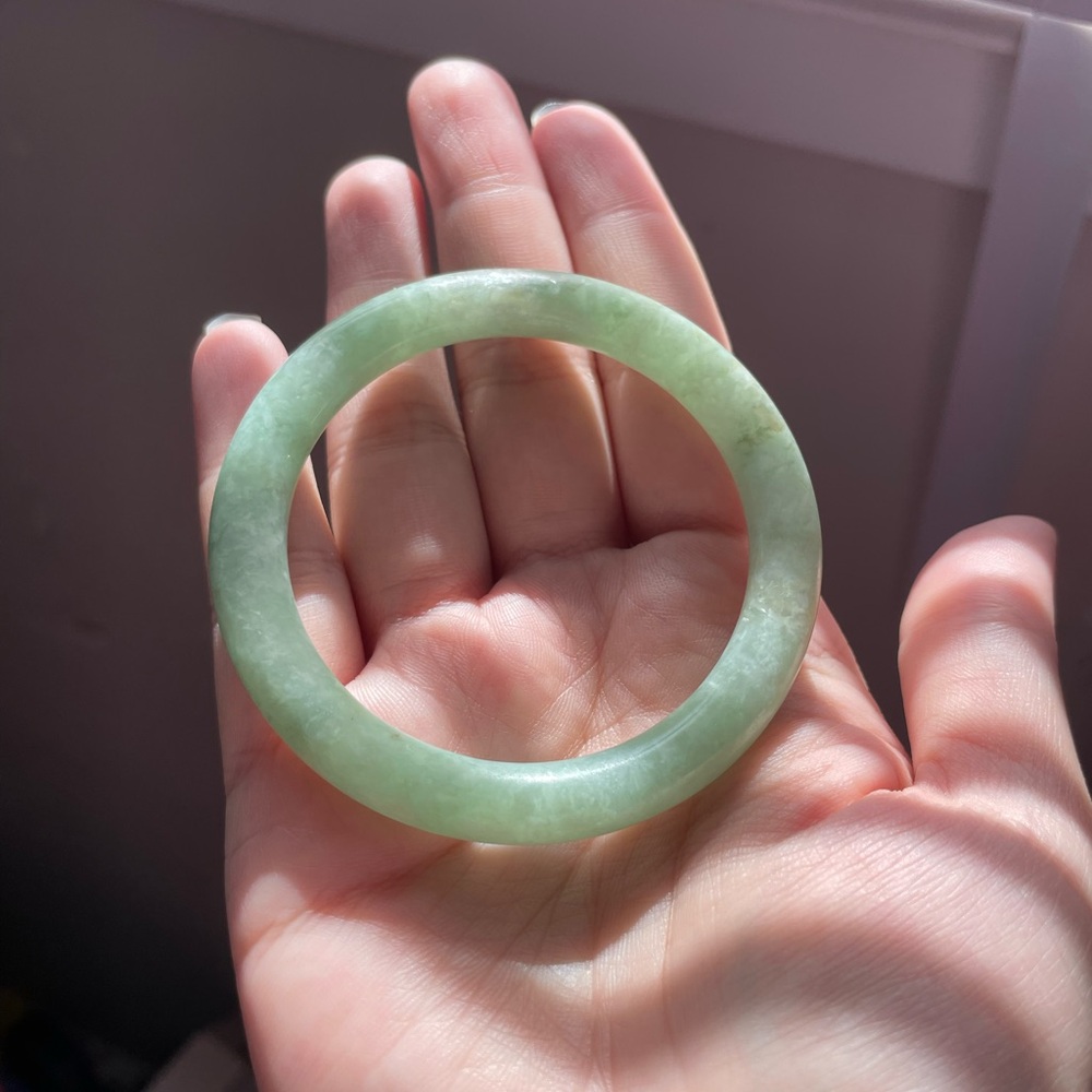 Elegant Green Real Jade Bangle